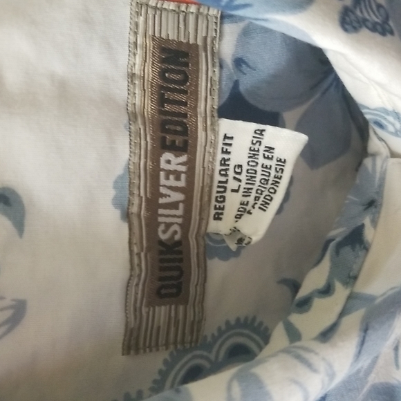 Quiksilver, Size - L, Color - White with blue and yellow flower pattern - Picture 4 of 10